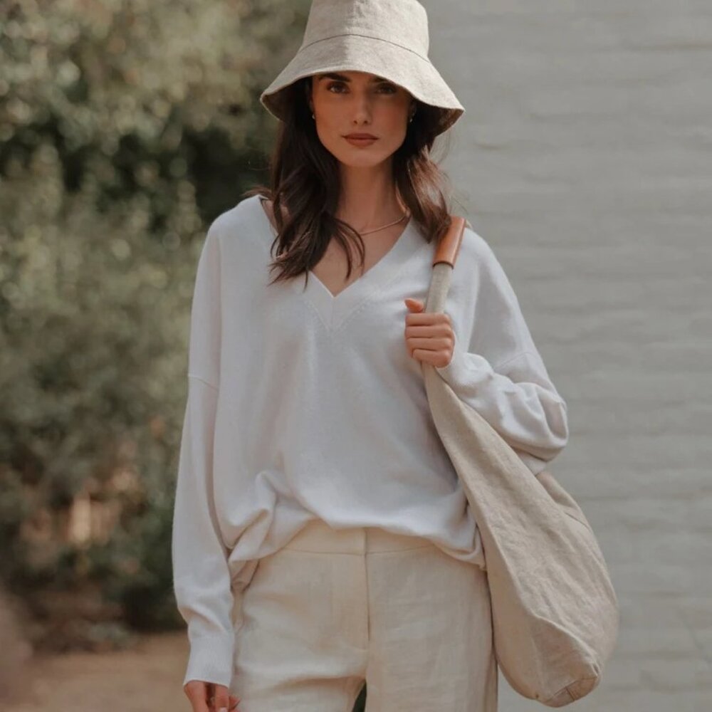 Jenni Kayne Linen Bucket Hat in Natural Beige